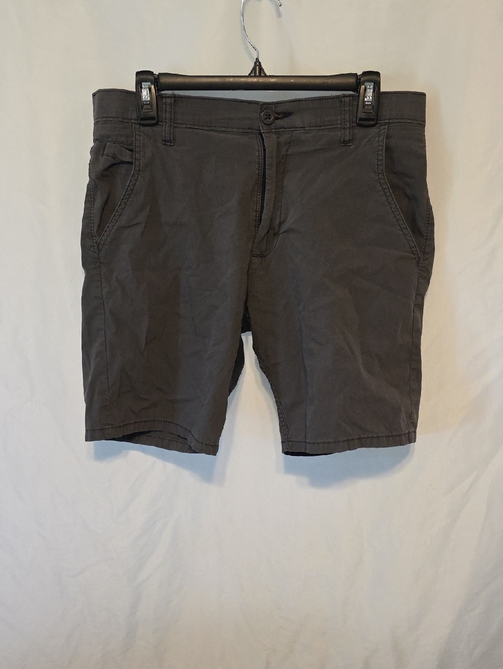 Wrangler Men's Gray Flat Front Shorts